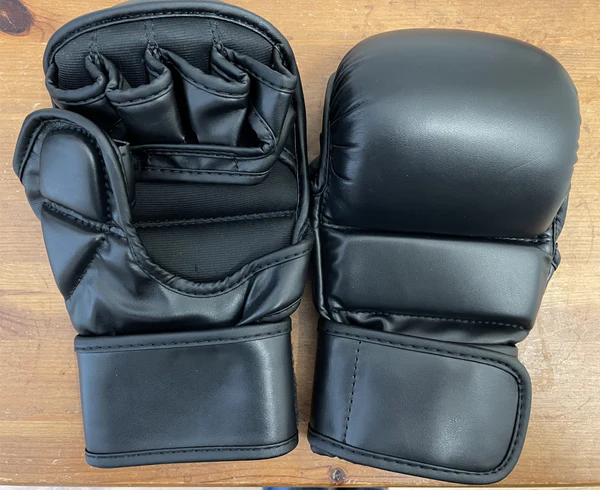 Mixed Martial Arts (MMA) Gloves UFC Style (with thumb protection)